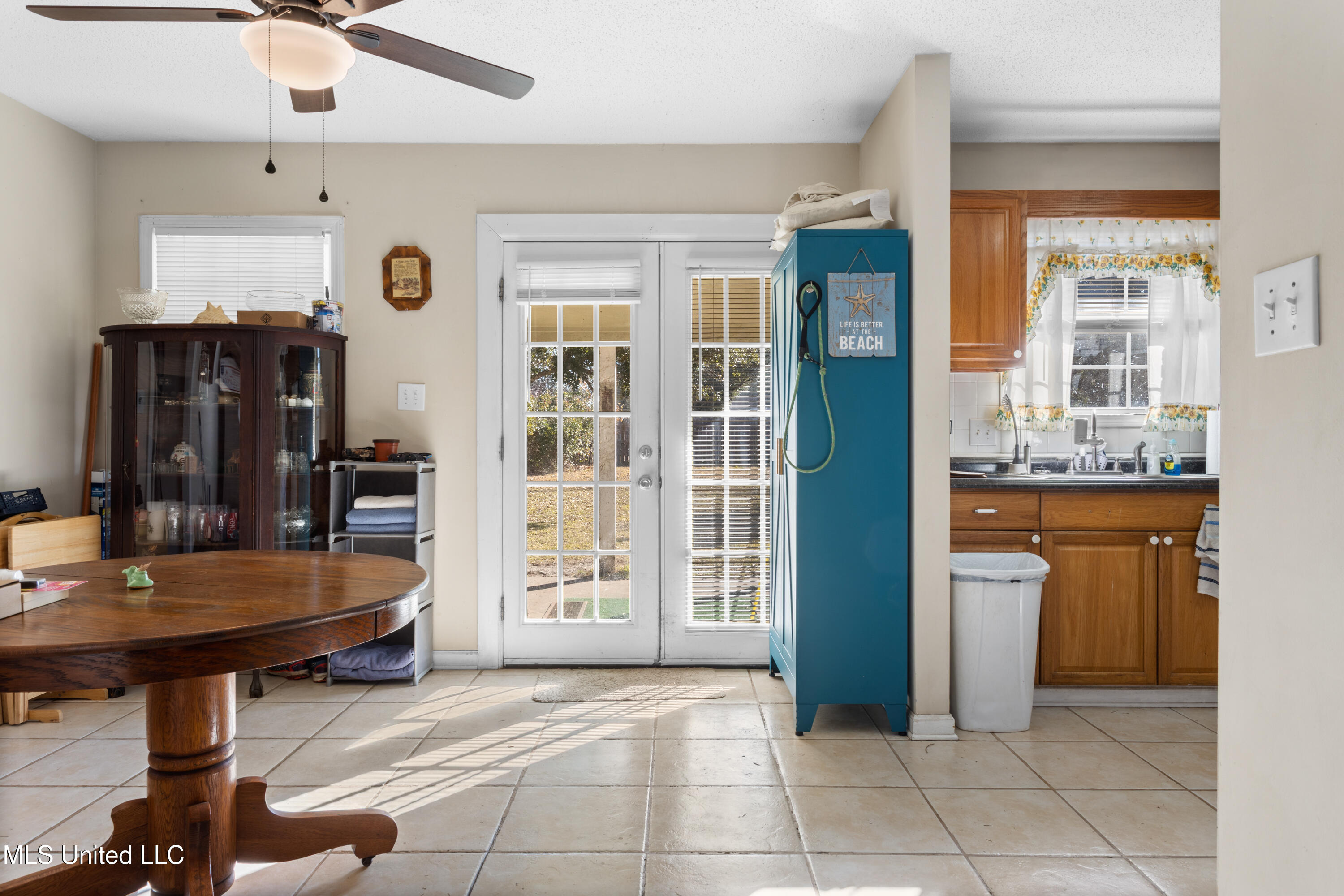 11536 Bayou Place Ocean Springs, MS 39564 - Photo 5 of 24 Backyard Views