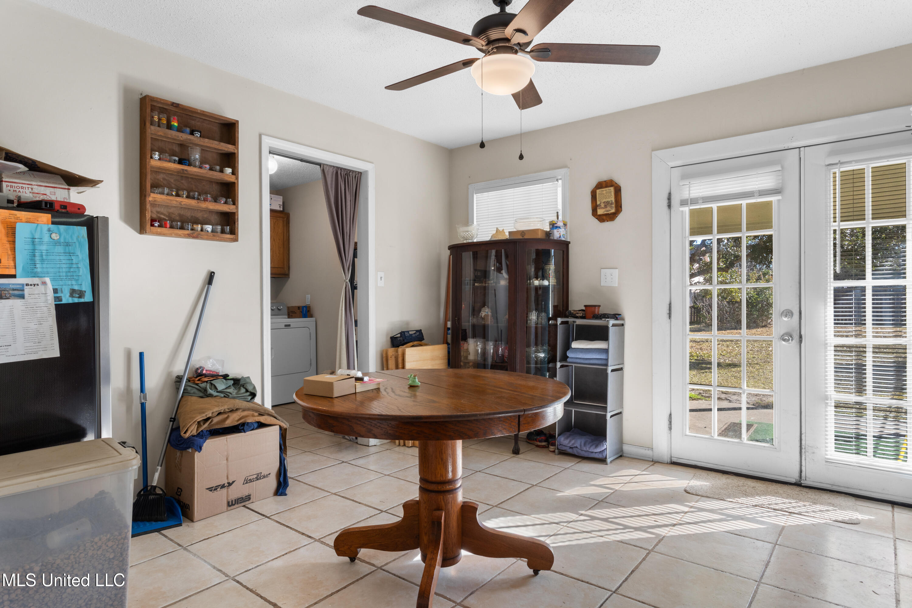 11536 Bayou Place Ocean Springs, MS 39564 - Photo 10 of 24 Big Windows