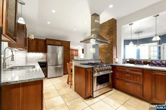 $4,000 | 75 Bogert Street, Teaneck, NJ 07666