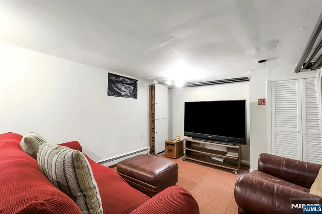 $4,000 | 75 Bogert Street, Teaneck, NJ 07666