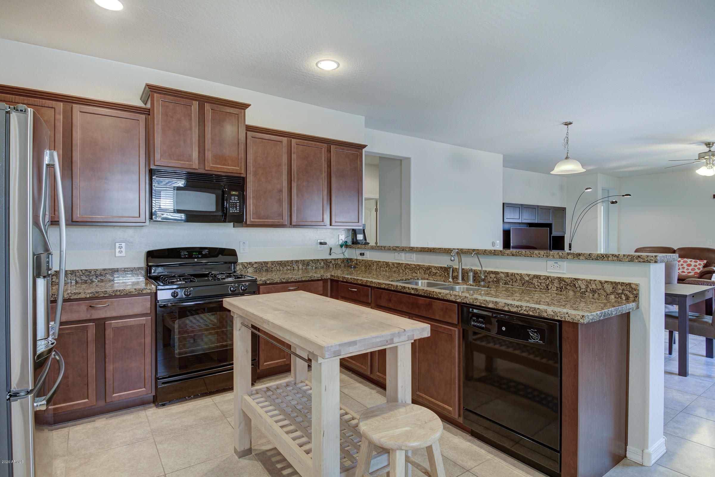 18794 North Lariat Road Maricopa, AZ 85138 - Photo 8 of 32 18794 N Lariat Rd-13
