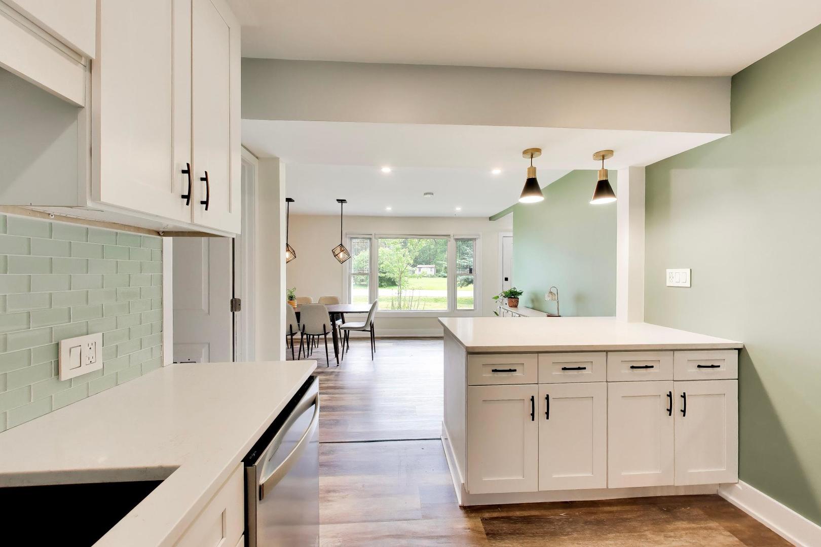 10 Rugby Road Lake Zurich, IL 60047 - Photo 11 of 39