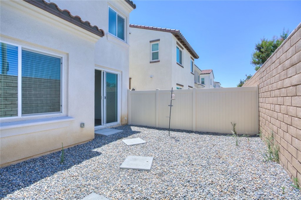 202 Bonita Lane Rialto, CA 92376 - Photo 36 of 43