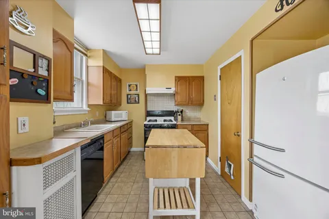 $350,000 | 7611 Central Avenue, Philadelphia, PA 19111