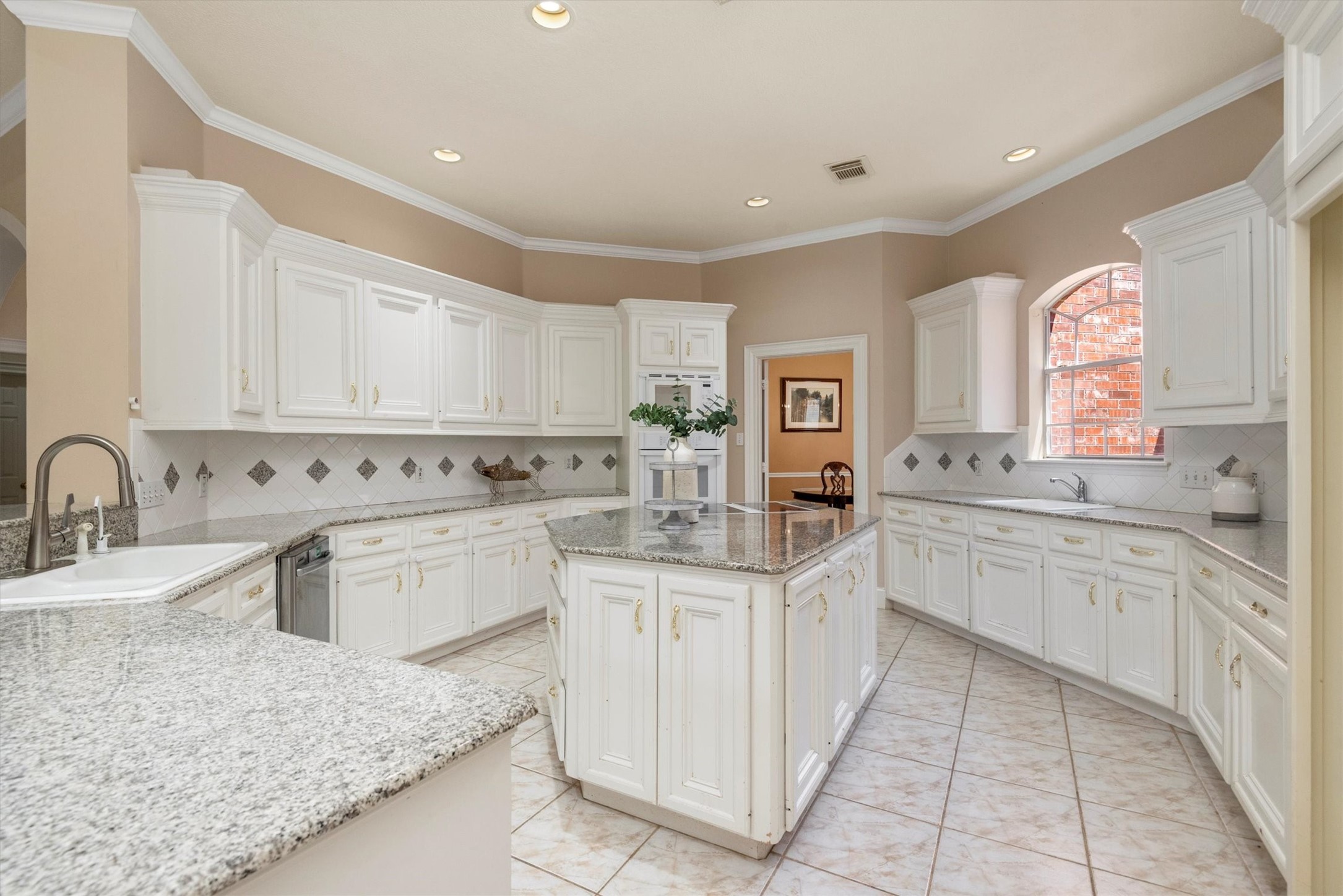 9707 Chipstead Circle Spring, TX 77379 - Photo 5 of 32