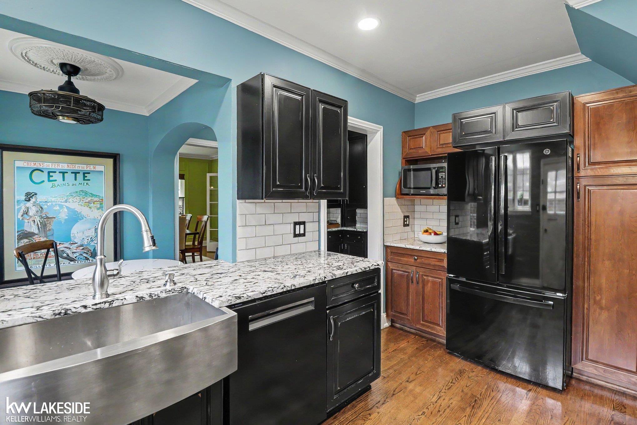 286 Rivard Boulevard Grosse Pointe, MI 48230 - Photo 17 of 42