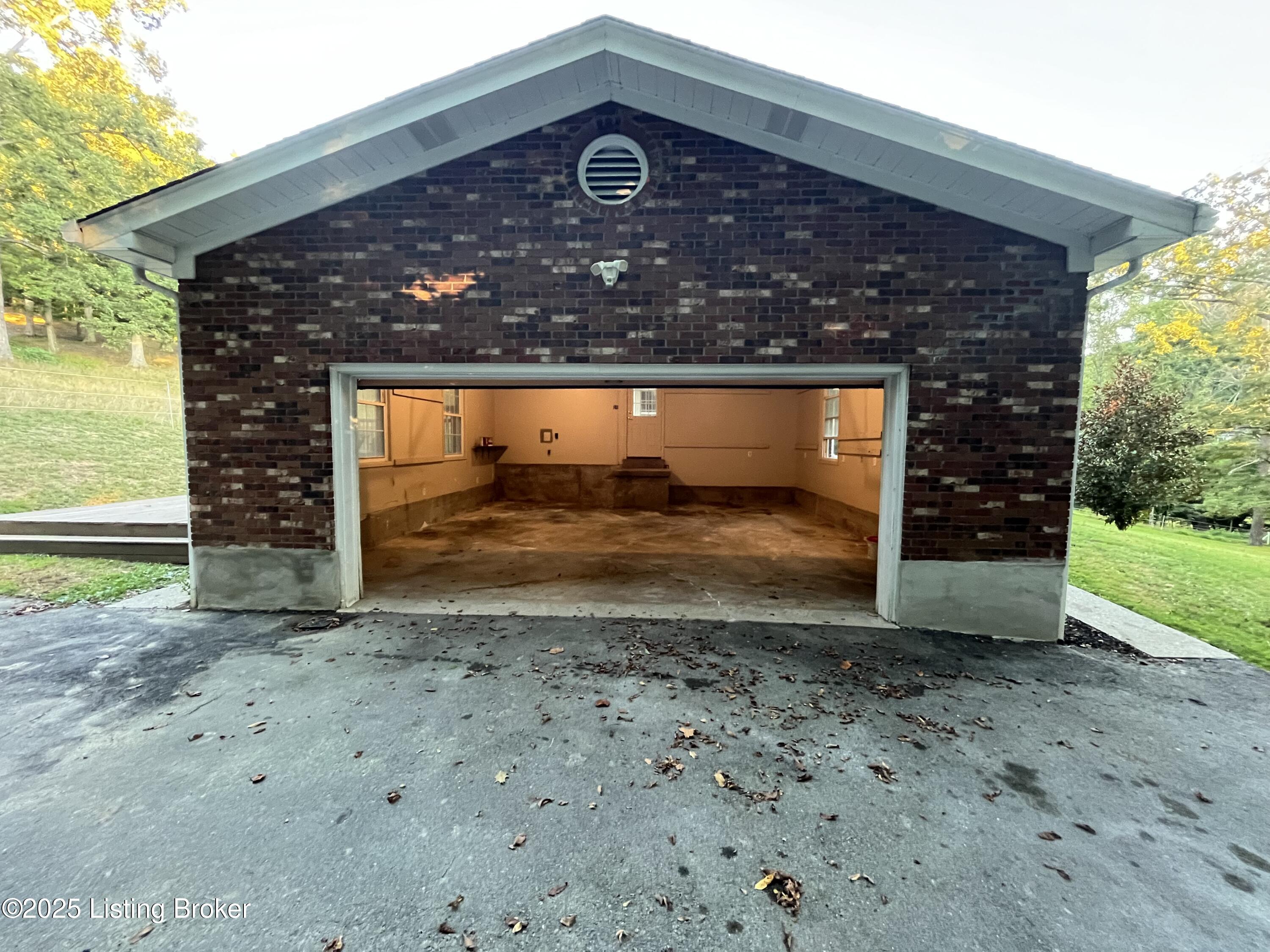 121 Rayhill Road Fairdale, KY 40118 - Photo 31 of 31 Attached garage