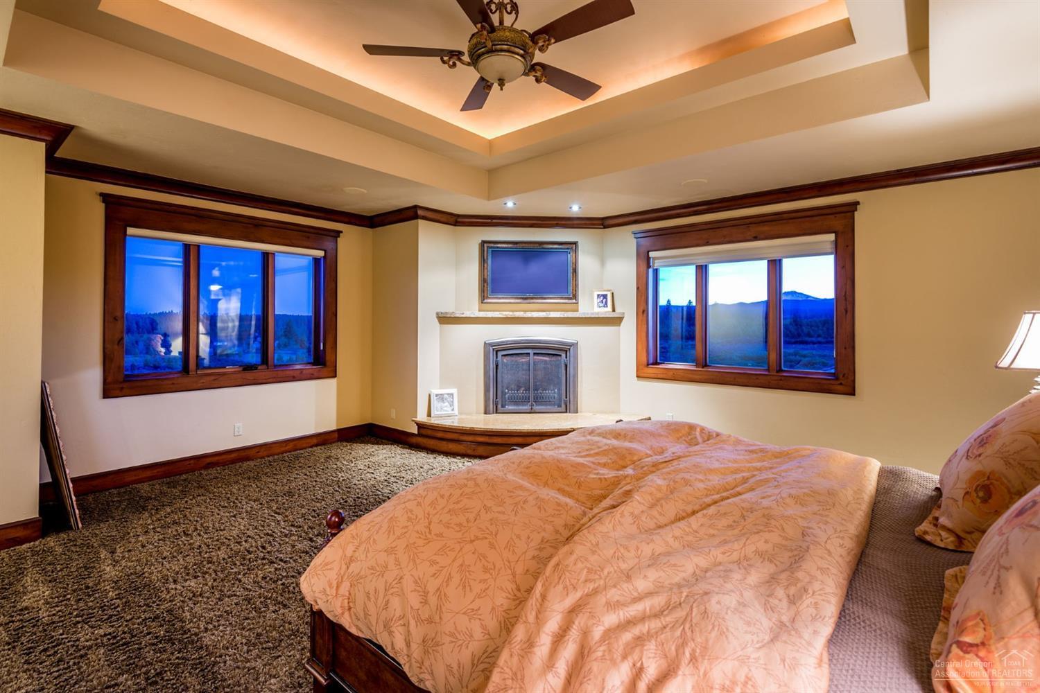 60990 Bachelor View Road Bend, OR 97702 - Photo 16 of 25 Gallery Image 16
