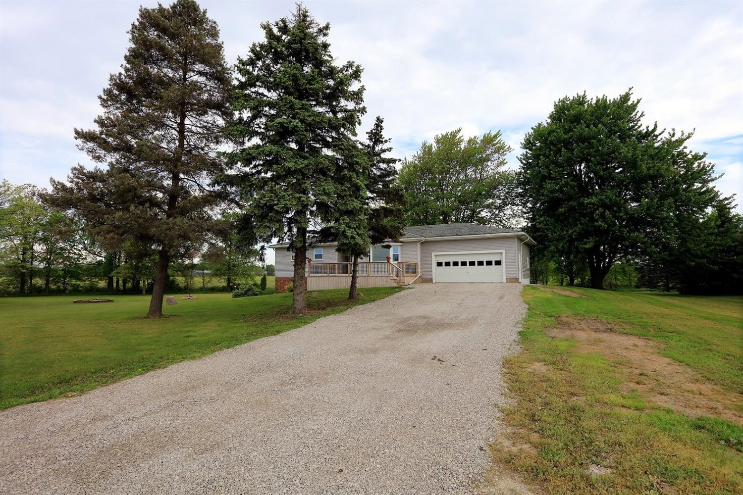 1990 Robbins Road Tecumseh, MI 49286 - Photo 3 of 44 Photo 3