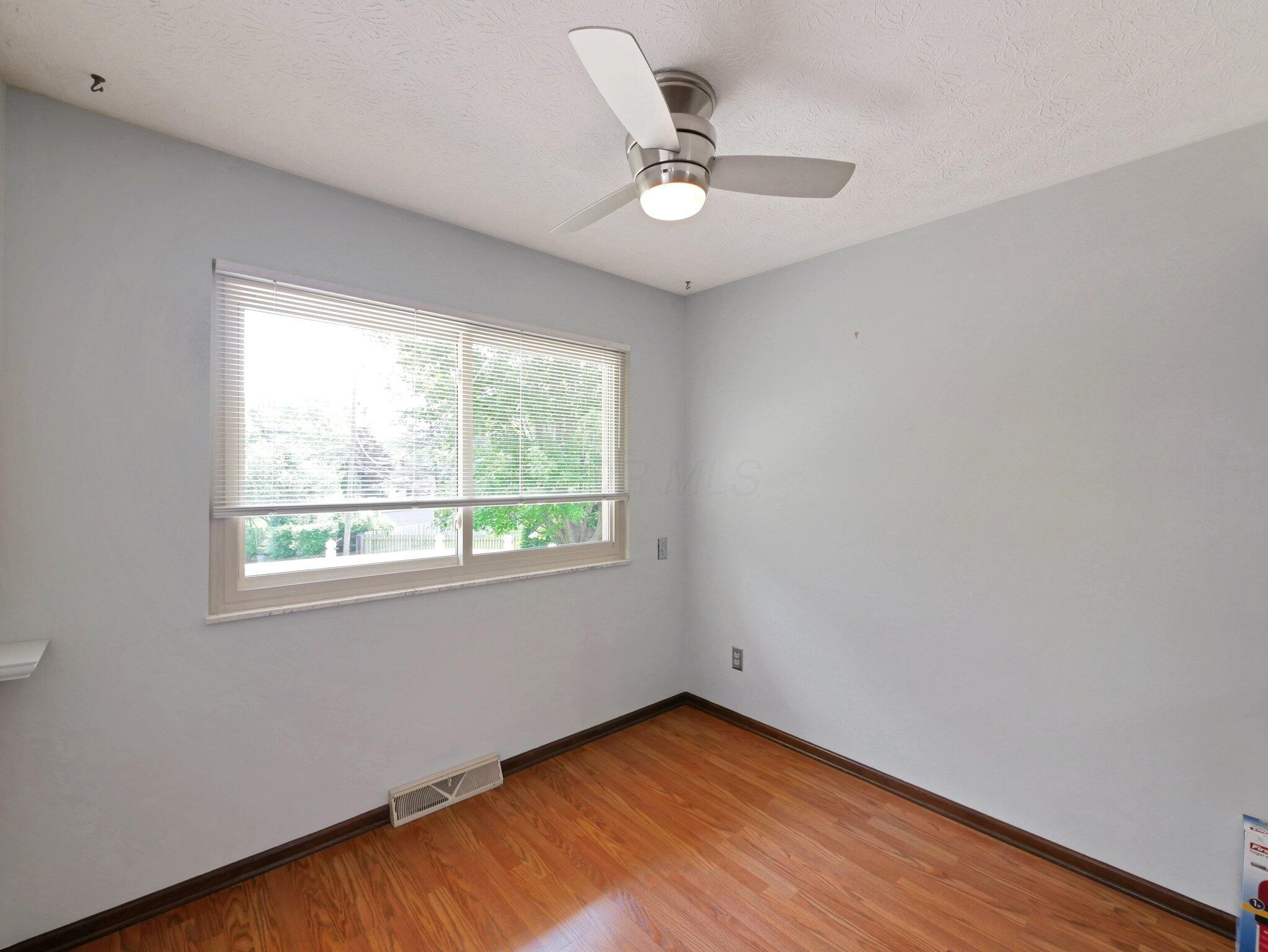 5840 Godown Road Columbus, OH 43235 - Photo 7 of 45 Kitchen Eat in area