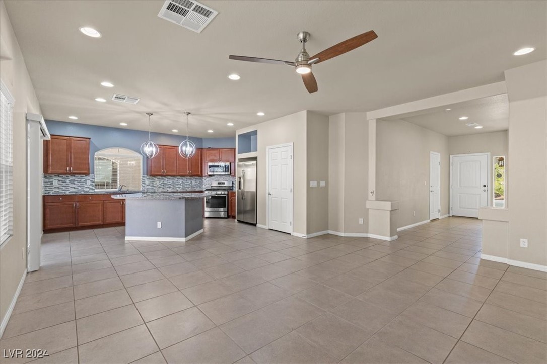 7069 Switchback Ridge Court Las Vegas, NV 89118 - Photo 11 of 56 Gallery Image 11