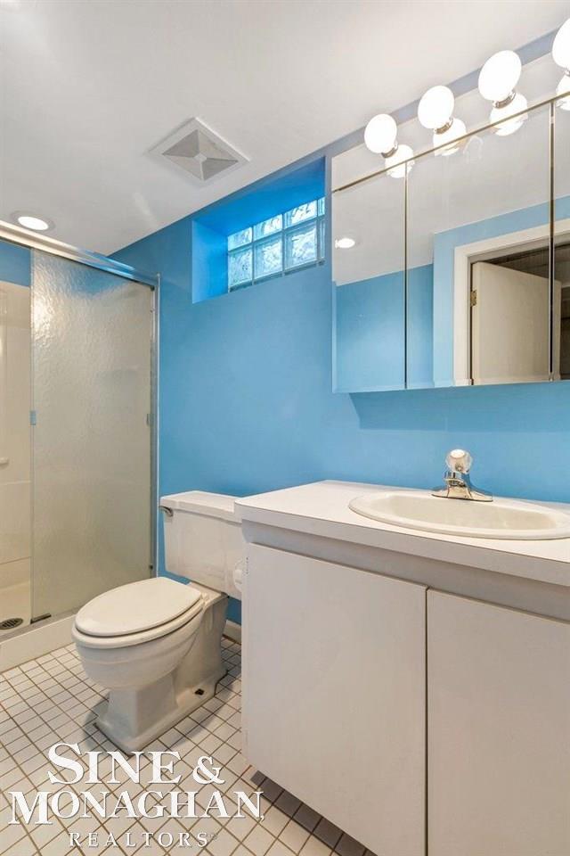 770 Shoreham Road Grosse Pointe, MI 48236 - Photo 24 of 37 50062287-23.JPG