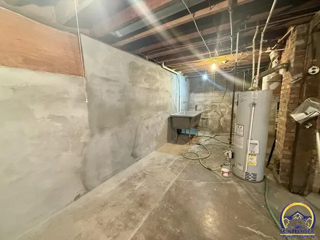 $205,000 | 214 Oregon Street, Hiawatha, KS 66434