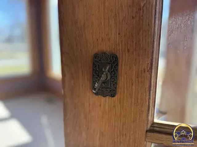 $205,000 | 214 Oregon Street, Hiawatha, KS 66434