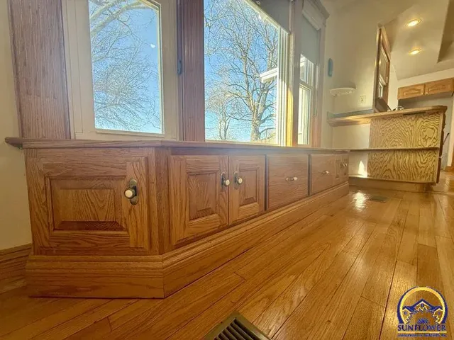 $205,000 | 214 Oregon Street, Hiawatha, KS 66434