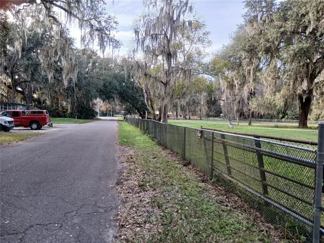 $185,000 | 434 B Cty Rd Lake, Lake Panasoffkee, FL 33538