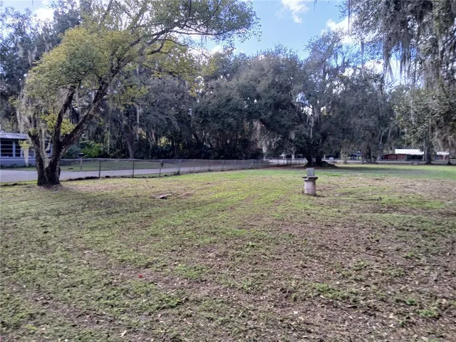 $185,000 | 434 B Cty Rd Lake, Lake Panasoffkee, FL 33538