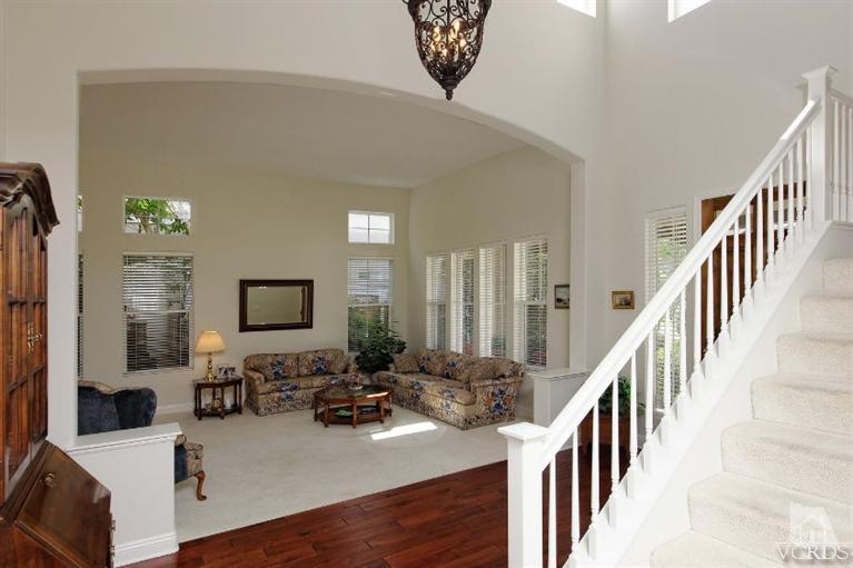 287 Knoll Ridge Road Simi Valley, CA 93065 - Photo 10 of 36 a view of a living room and dining room