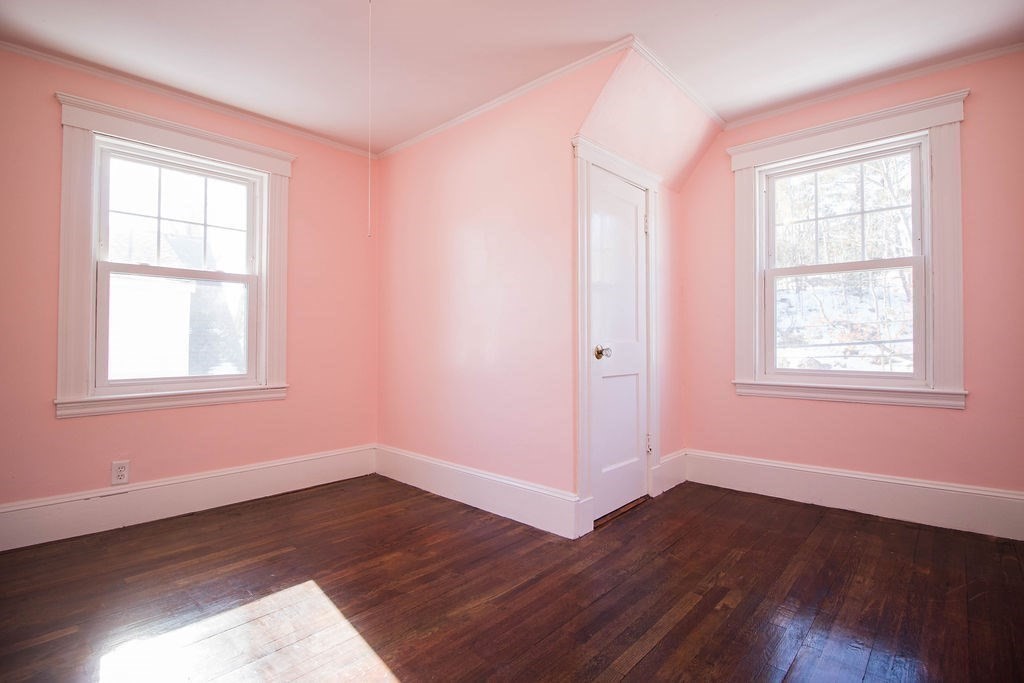 26 Edgemere Road Boston, MA 02132 - Photo 10 of 14