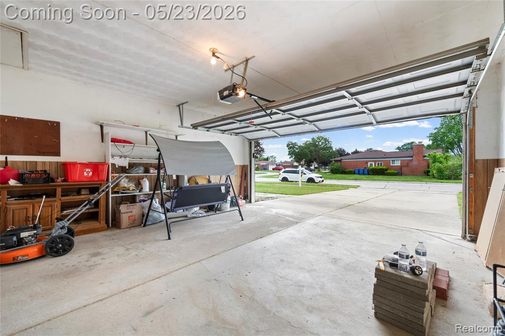 29410 Runey Drive Warren, MI 48092 - Photo 30 of 33