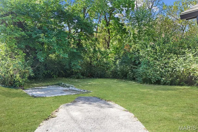 $174,900 | 404 West Kirkham Avenue, Webster Groves, MO 63119