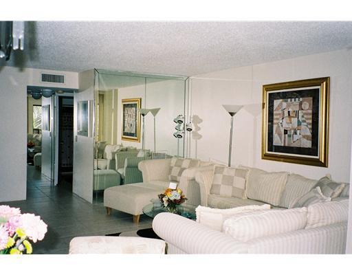 5700 Camino Del Sol, Unit 306 Boca Raton, FL 33433 - Photo 4 of 7 Additional Photo