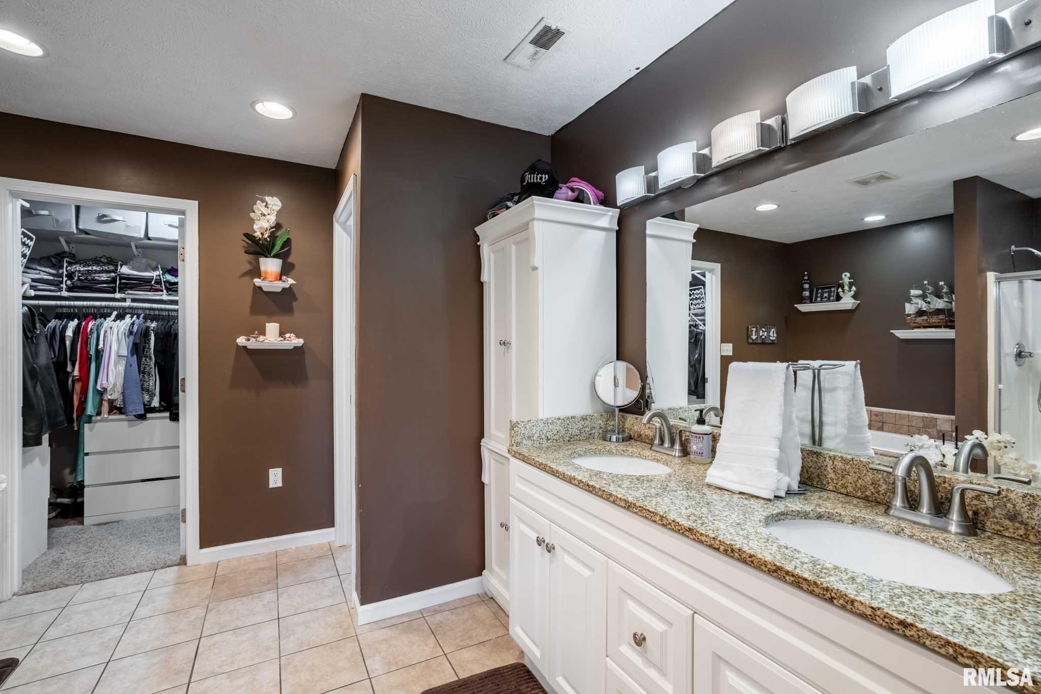 411 Prince Lane Herrin, IL 62948 - Photo 14 of 25