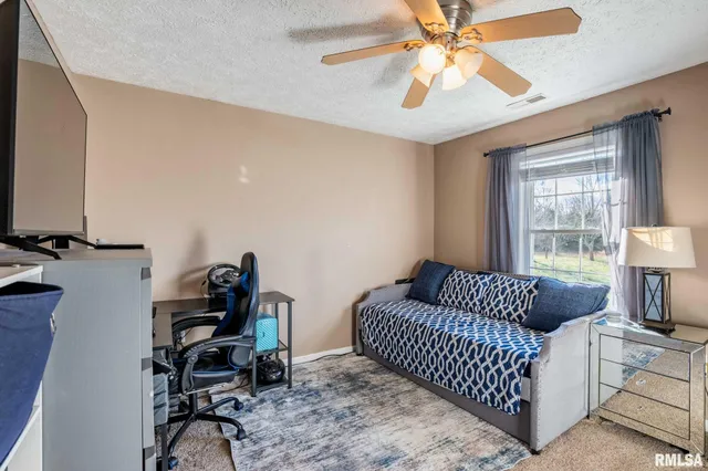 $249,900 | 411 Prince Lane, Herrin, IL 62948