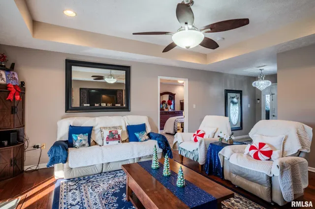 $249,900 | 411 Prince Lane, Herrin, IL 62948