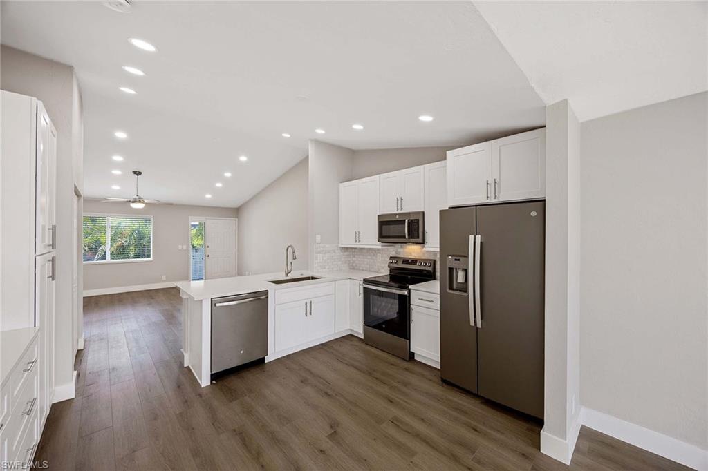 707 Neapolitan Way, Unit 707 Naples, FL 34103 - Photo 11 of 23