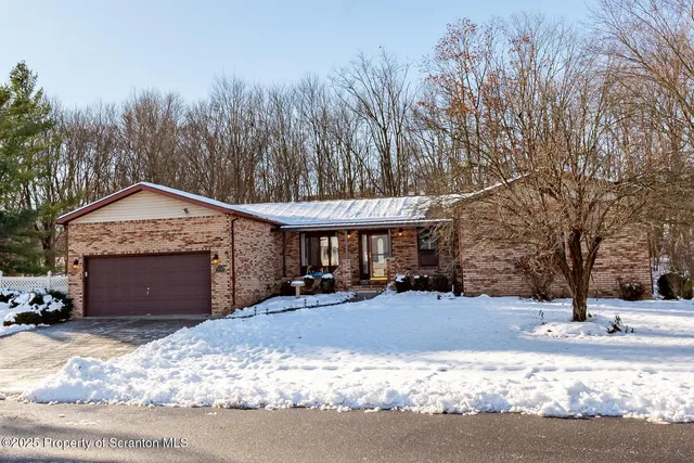 $525,000 | 121 Red Coat Lane, Wilkes Barre, PA 18706