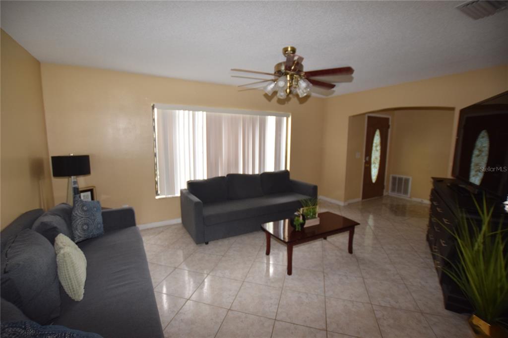 1090 Jason Ridge Court Kissimmee, FL 34747 - Photo 12 of 25