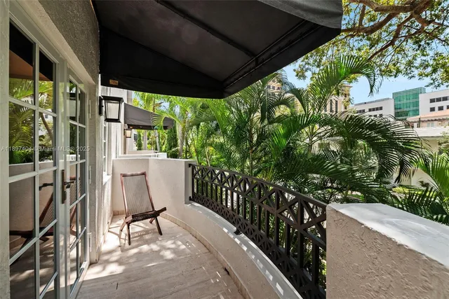 $1,138,990 | 261 Navarre Avenue, Unit A3, Coral Gables, FL 33134