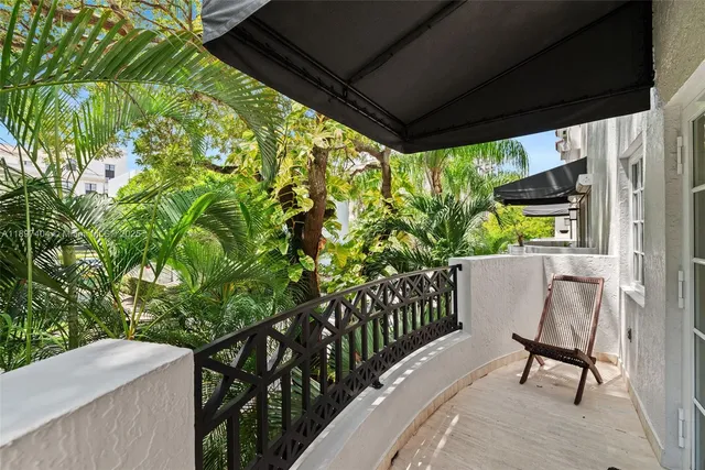 $1,138,990 | 261 Navarre Avenue, Unit A3, Coral Gables, FL 33134