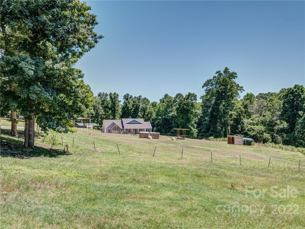 158 Propst Road Dallas, NC 28034 - Photo 27 of 31 Gallery Image 27