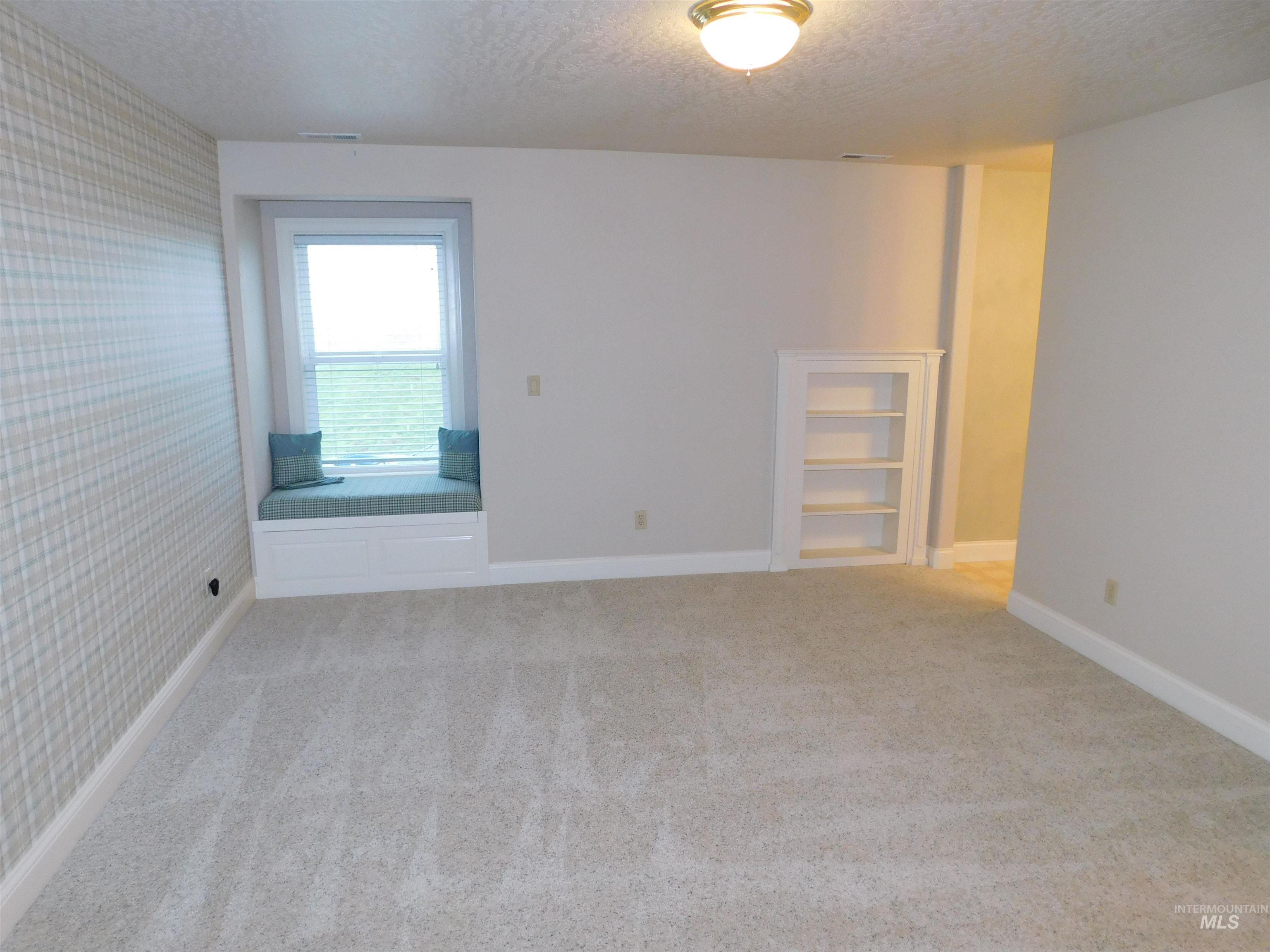 17777 Allendale Road Wilder, ID 83676 - Photo 20 of 50 Bedroom has a walk in closet and an attached 8x15 flex room. Shares a Jack and Jill bath.