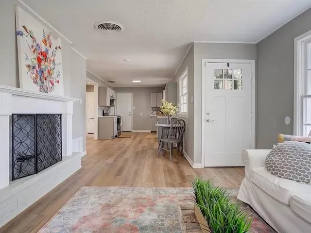 $1,400 | 4013 46th Street, Lubbock, TX 79413