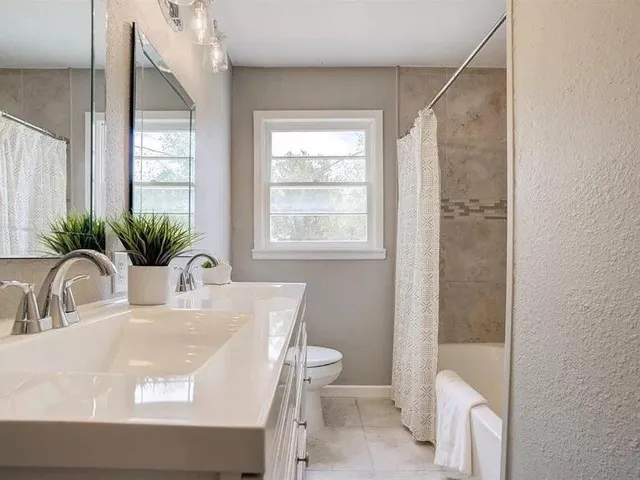 $1,400 | 4013 46th Street, Lubbock, TX 79413