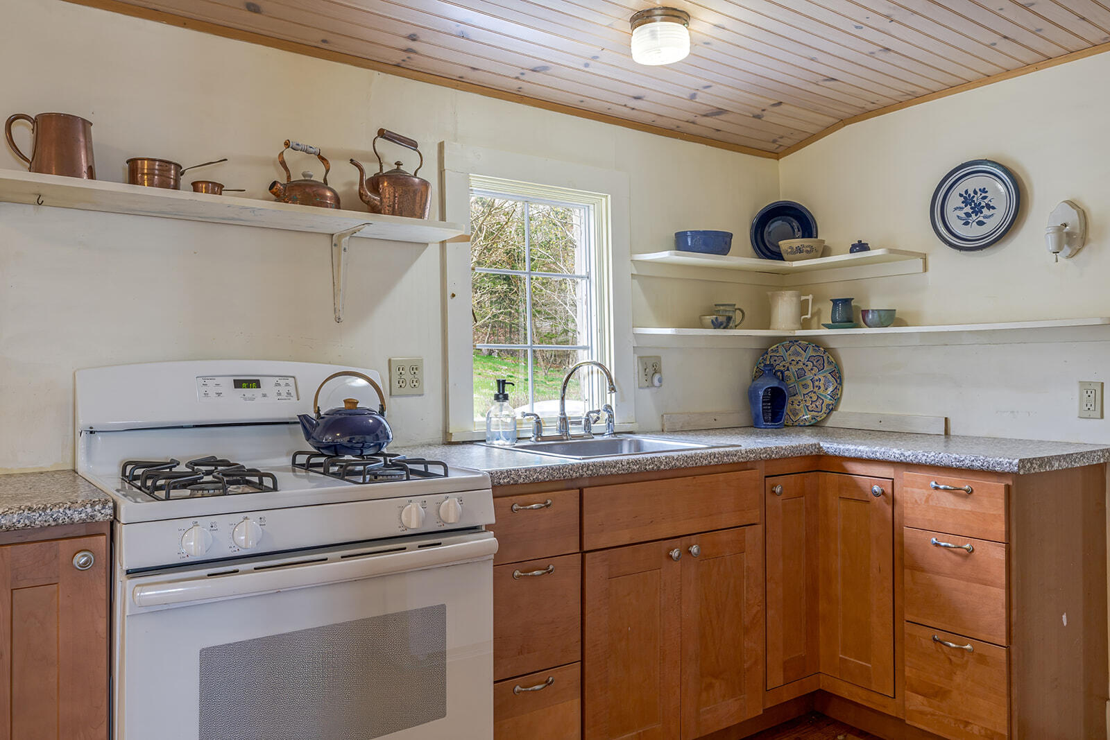 20 Lorimer Road Lamoine, ME 04605 - Photo 3 of 43 Kitchen