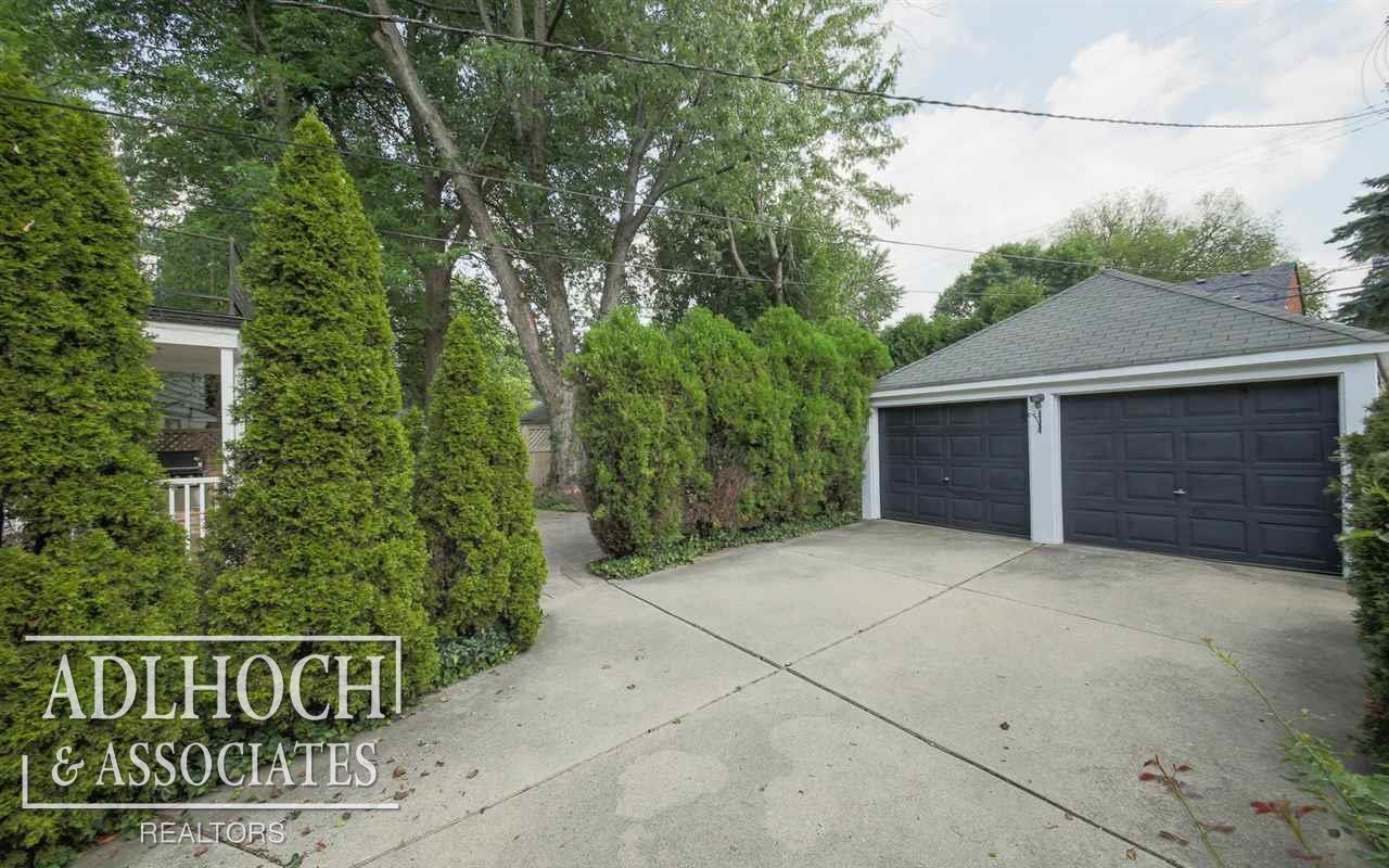 286 Fisher Road Grosse Pointe, MI 48230 - Photo 26 of 29 31300939-26.JPG