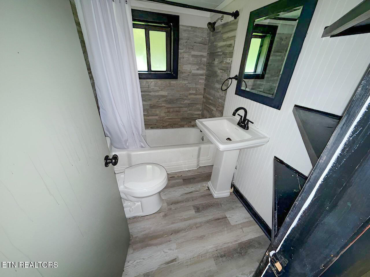 2750 Happy Hollow Road Sevierville, TN 37862 - Photo 8 of 11 IMG_9401