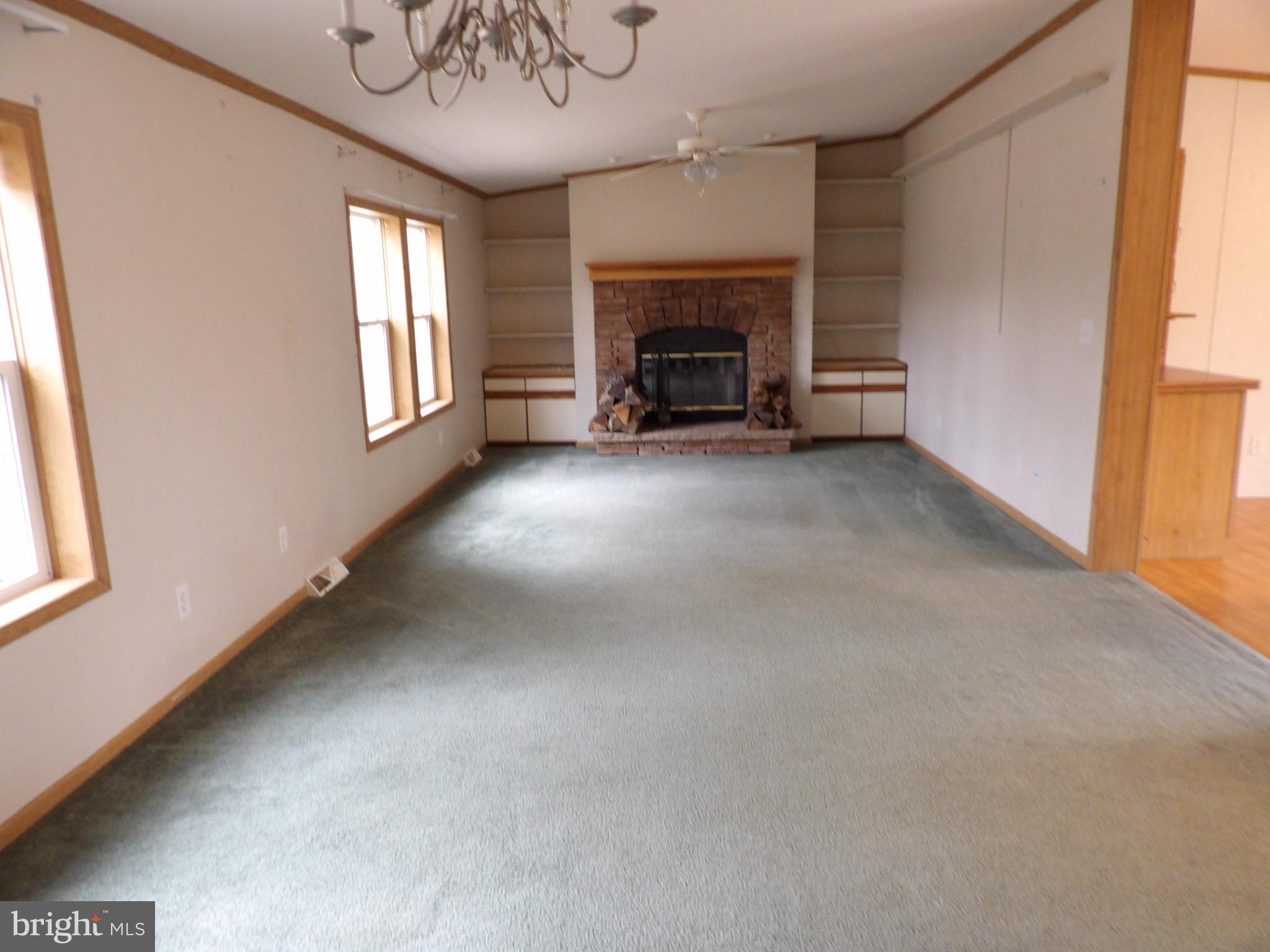 48 Roderick Lane Berkeley Springs, WV 25411 - Photo 14 of 68 Family Room