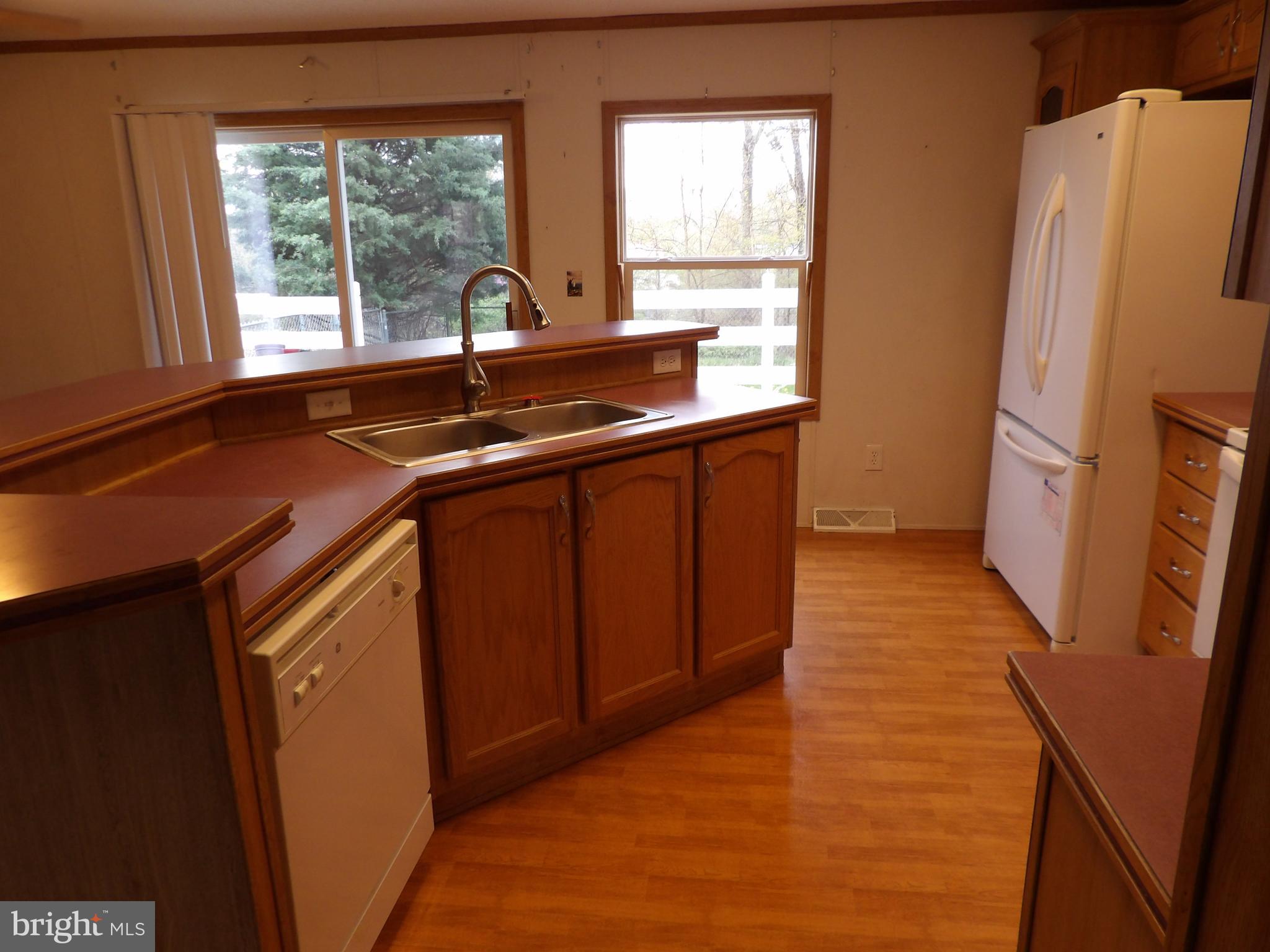 48 Roderick Lane Berkeley Springs, WV 25411 - Photo 22 of 68 Kitchen