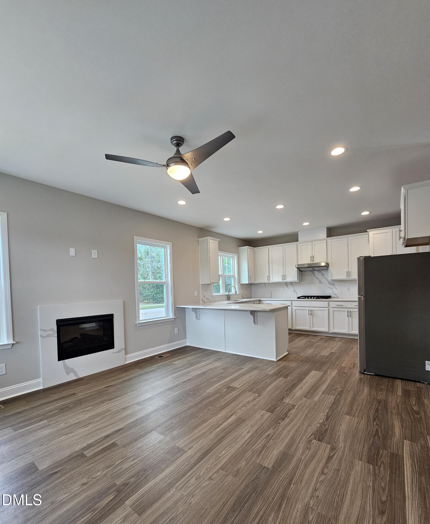 7996 Humie Olive Road Apex, NC 27502 - Photo 6 of 20 Kitchen LV