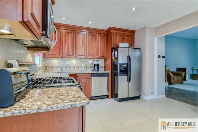 $649,000 | 499 Old Stage Road, Spotswood, NJ 08884