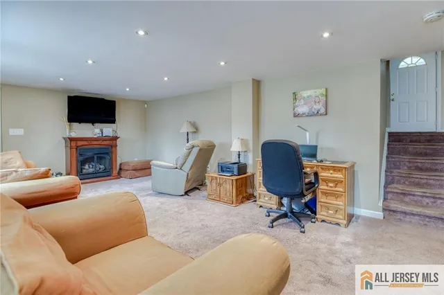 $649,000 | 499 Old Stage Road, Spotswood, NJ 08884