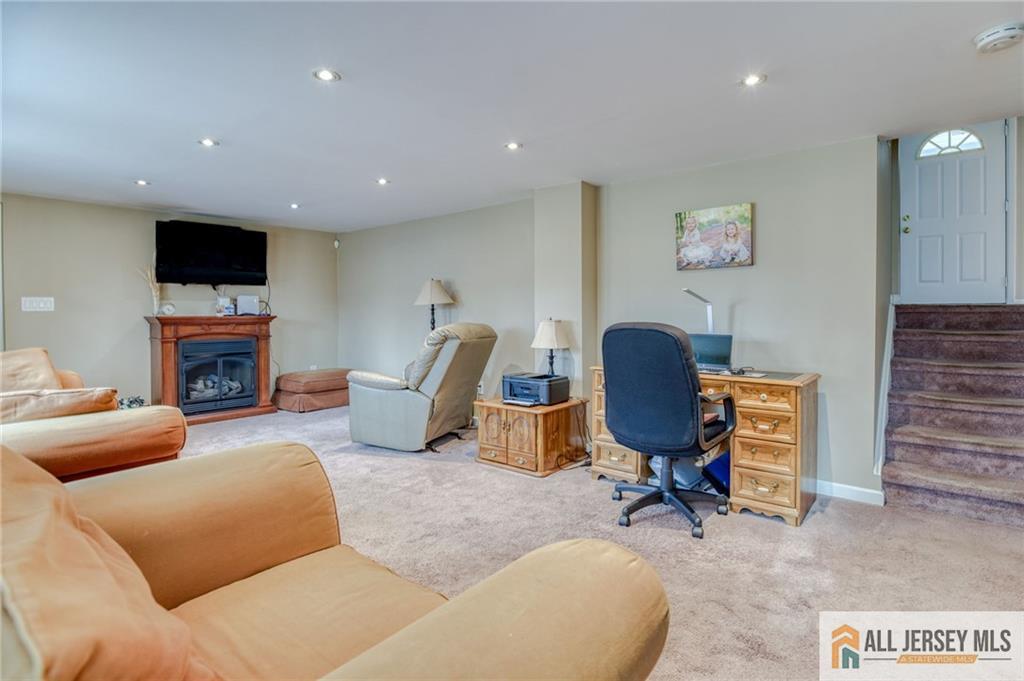 499 Old Stage Road Spotswood, NJ 08884 - Photo 14 of 27