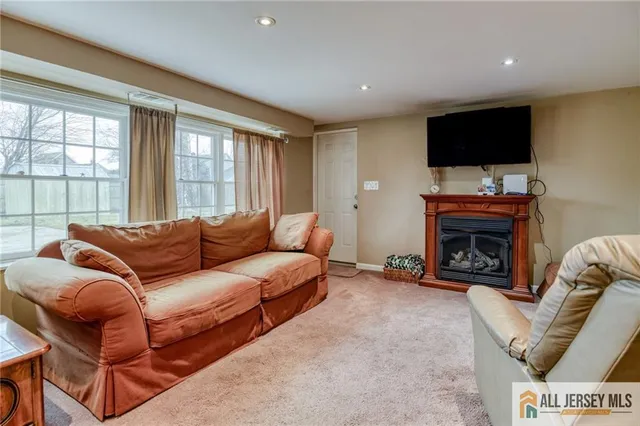 $649,000 | 499 Old Stage Road, Spotswood, NJ 08884