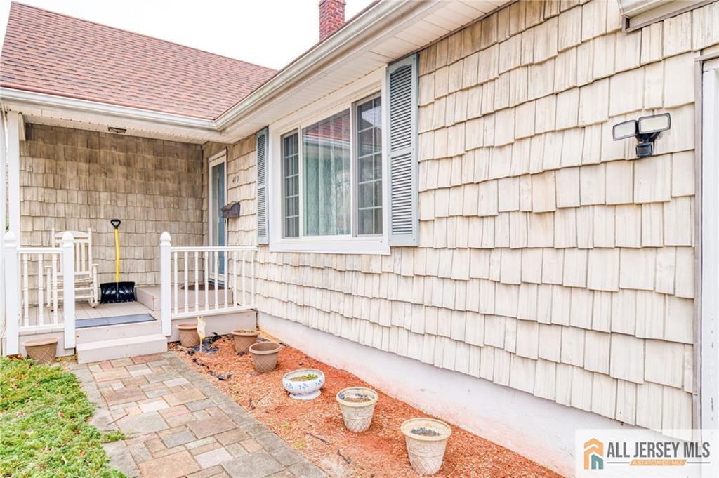 499 Old Stage Road Spotswood, NJ 08884 - Photo 2 of 27