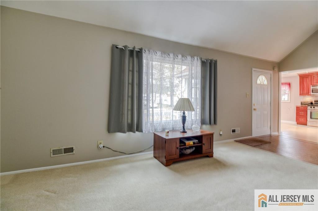 499 Old Stage Road Spotswood, NJ 08884 - Photo 7 of 27
